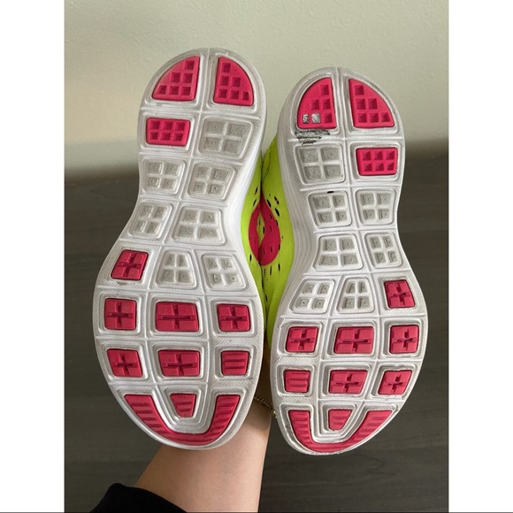 Nike LunarTempo Volt Running Shoe - Picture 3 of 9